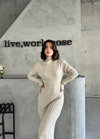 The Rib Knit Maxi Dress - Offwhite